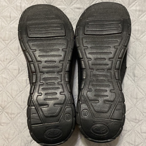 Never worn Womens Size 10 slip on sneakers - Athletic Works - Picture 2 of 3